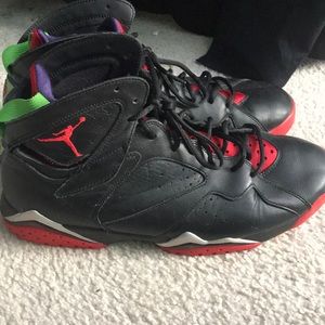 Air Jordan retro 7. Marvin the Martian
